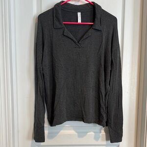 Stylus long sleeve collared tee
